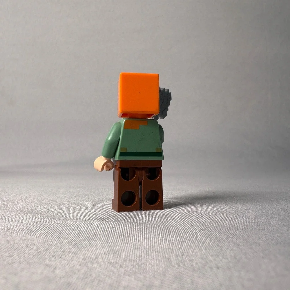 LEGO Minecraft Alex Minifigure with Stone Axe Accessory Green Tunic Brown Pants